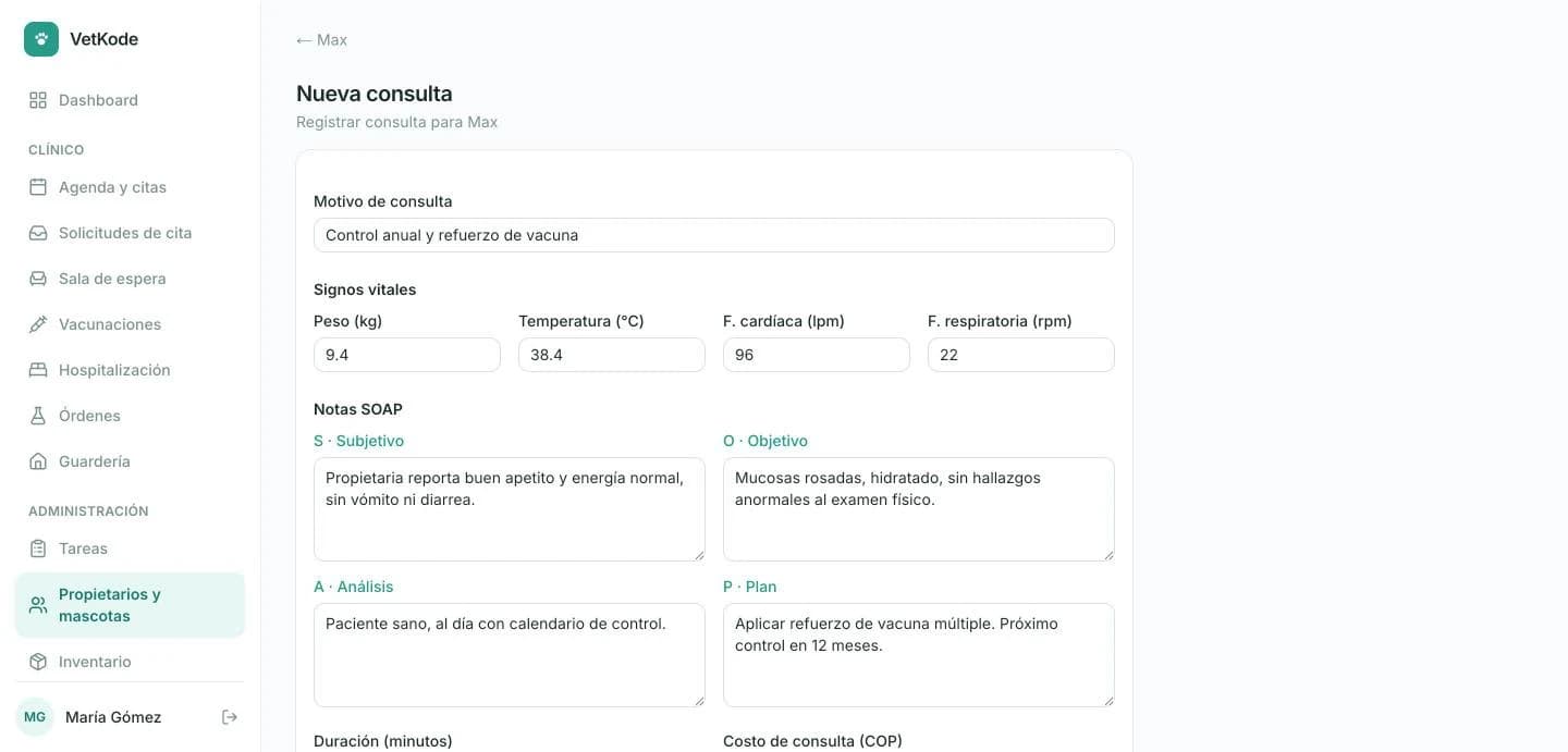 Formulario de nueva consulta con motivo, signos vitales y notas SOAP diligenciados